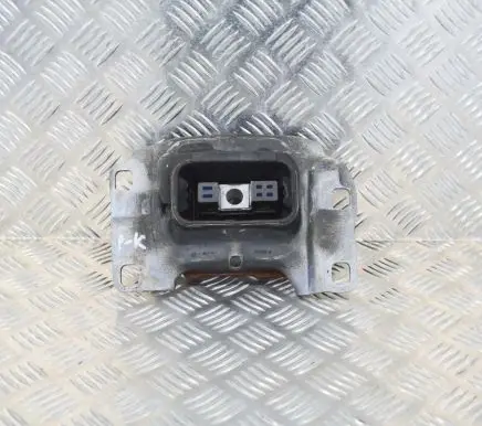 Ford Focus Engine mount bracket V617M121