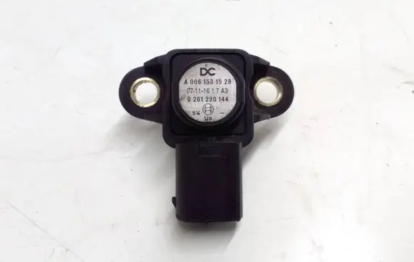 Mercedes-Benz CLS C219 Air pressure sensor A0061531528 0261230144