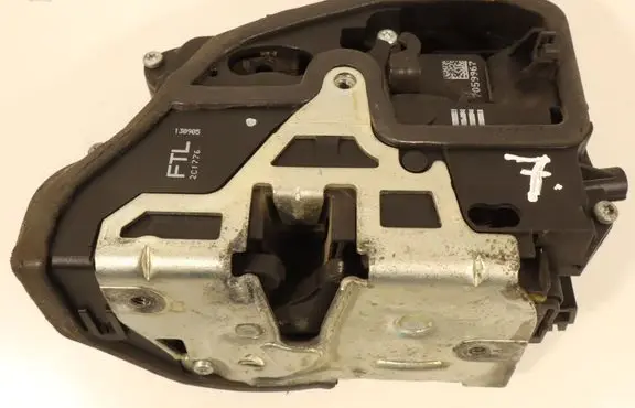BMW 3 E90 E91 Front door lock 7059967