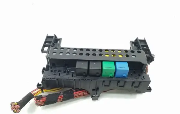Mercedes-Benz B W245 Fuse module A1695450001