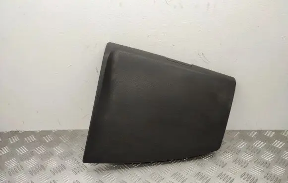 Glove box