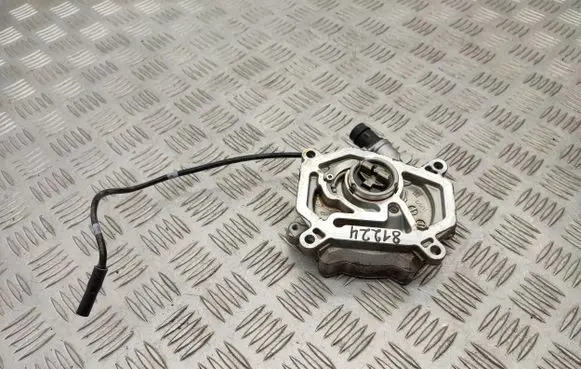 Mercedes-Benz B W246 W242 Vacuum pump A2701800901