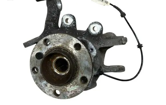 Rear wheel hub spindle/knuckle