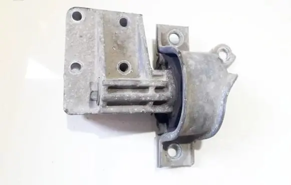 Fiat Punto (188) Engine mount bracket