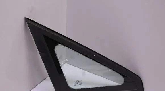 Ford Focus C-MAX Front triangle window/glass 43R001057