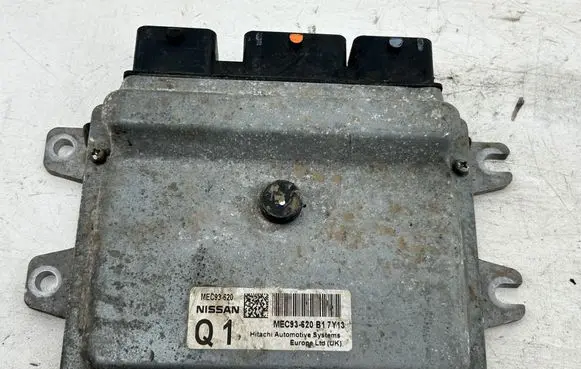 Nissan Qashqai Engine control unit/module MEC93620