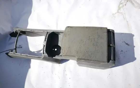 Jeep Grand Cherokee (WK) Armrest x32001000xx