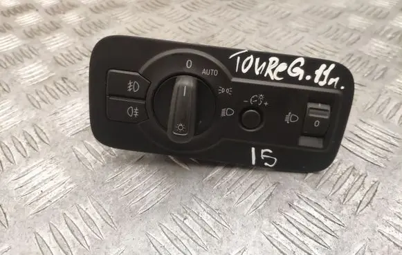 Volkswagen Touareg II Light switch 7P6941431B