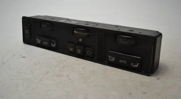 BMW 5 E34 Climate control unit 8390170 9140010017