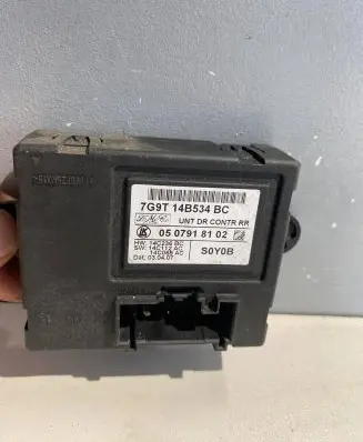 Volvo S80 Door control unit/module 7G9T14B534BC 0507918102