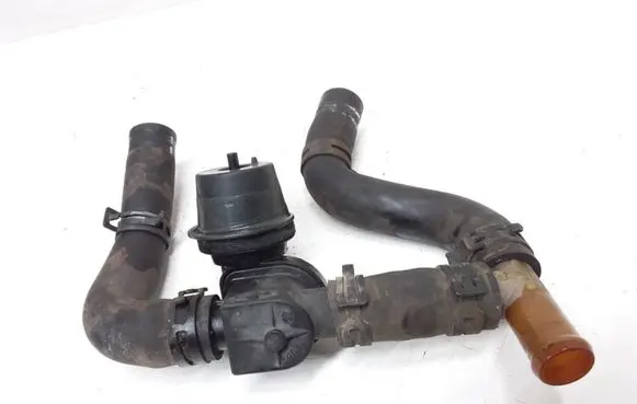 Volkswagen Transporter - Caravelle T4 Engine coolant pipe/hose 701121805