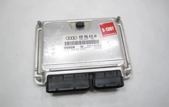 Audi A4 S4 B5 8D Engine control unit/module 038906019AN 28SA4597 0281010094