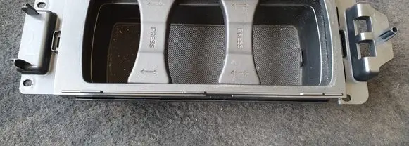 Cup holder front