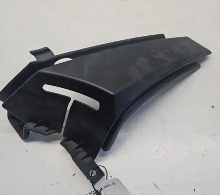 BMW 5 E60 E61 Seat belt trim 7038354