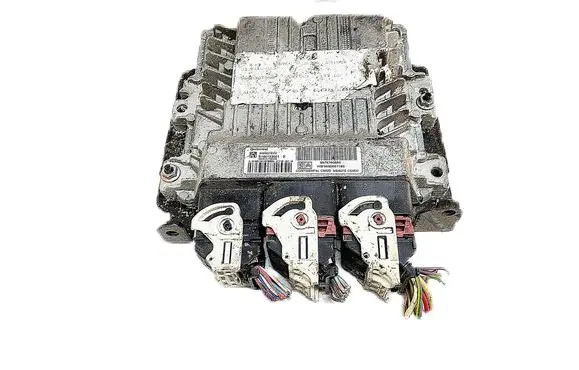 Peugeot 508 Engine control unit/module 9676760880