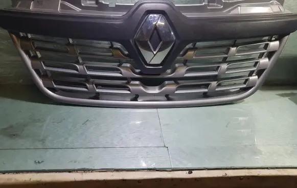 Renault Master III Front grill