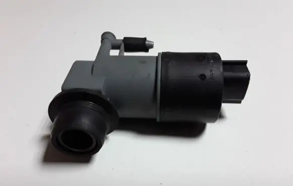 Toyota Yaris Windscreen/windshield washer pump 853300D120