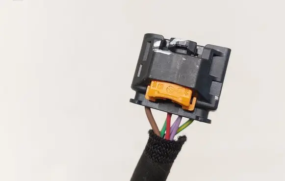 Opel Astra L Headlight/headlamp wiring loom/harness 