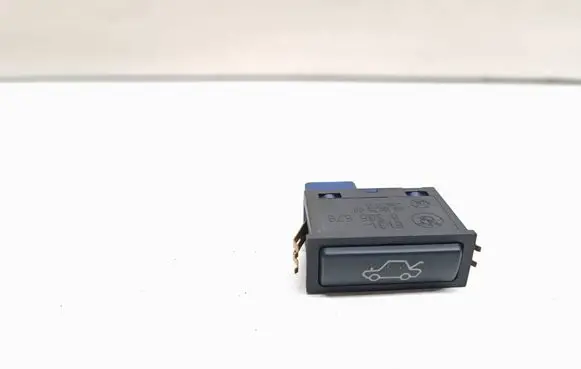 BMW X5 E53 Tailgate opening switch 8365579