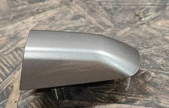 Land Rover Discovery 5 Front door handle cover BJ32224A44