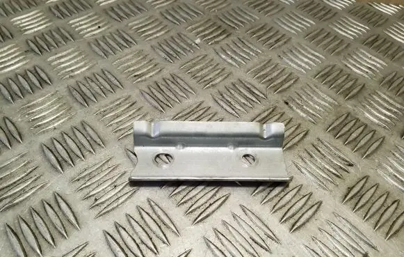 Battery bracket