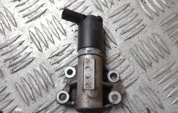 Volvo V70 Camshaft vanos timing valve 21150687 14150073 0K3007794