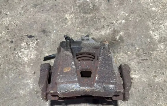 Volkswagen Tiguan Front brake caliper