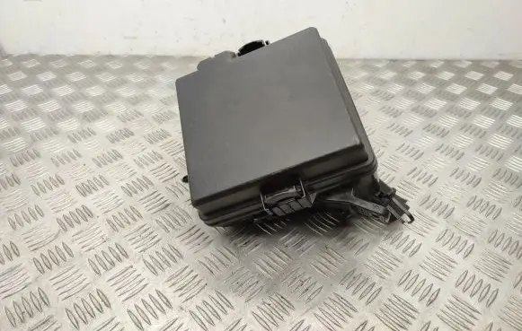 Hyundai Tucson TL Fuse module 91468D7870 91950D3230A