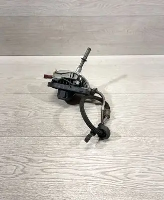 BMW X3 E83 Gear shifter/selector 3414638