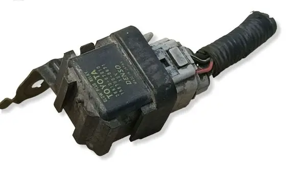 Lexus IS 220D-250-350 Glow plug pre-heat relay 2861067010