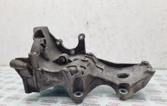 Audi A6 S6 C6 4F Generator/alternator bracket 06D903143D