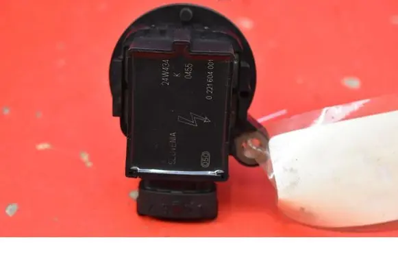Volvo V70 High voltage ignition coil 0221604001