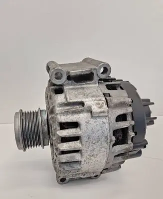 Volkswagen Golf VIII Generator/alternator 06K903026C 2722284C 121003636