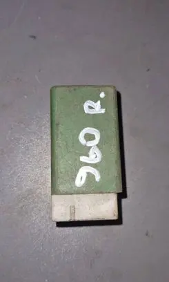 Volvo 960 Fuel pump relay 1362914