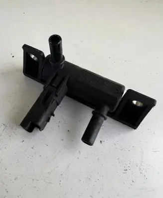 Peugeot 807 Fuel pressure sensor 9637705080