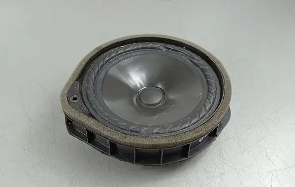 Honda CR-V Rear door speaker