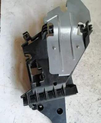 Rear door exterior handle/bracket