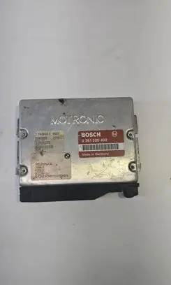 BMW 5 E34 Engine control unit/module 0261200402