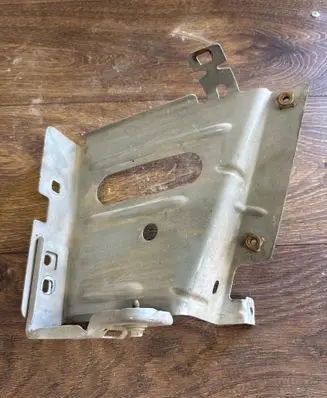 Renault Master III Fender mounting bracket 03D25312R