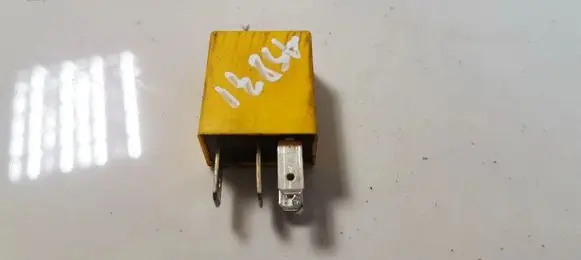Opel Zafira A Other relay 24433728 2000763480