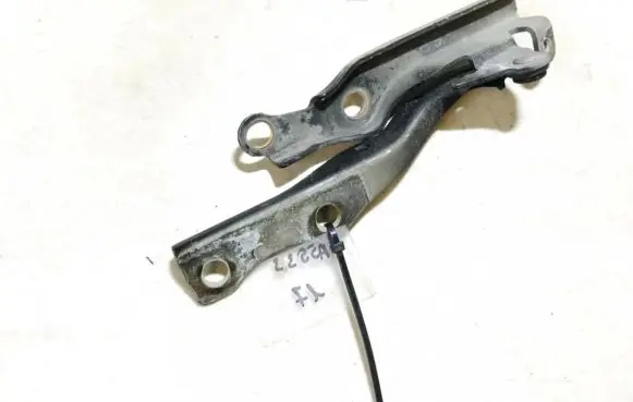 Mazda 2 Engine bonnet/hood hinges