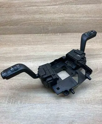 Ford C-MAX I Wiper turn signal indicator stalk/switch 17D346A 17D346B