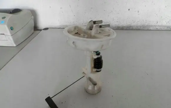 Volkswagen Golf III Fuel level sensor 