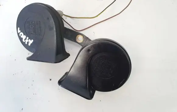 Nissan X-Trail T30 Horn signal e335717 ch2035-a73345