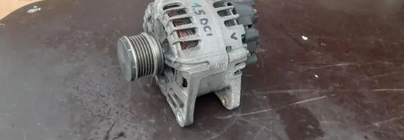 Renault Captur Generator/alternator 231007865R