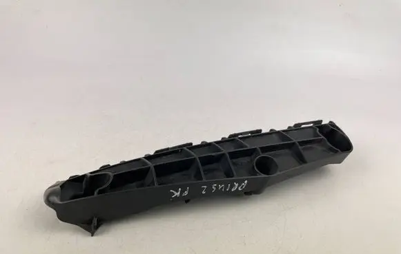 Front bumper mounting bracket