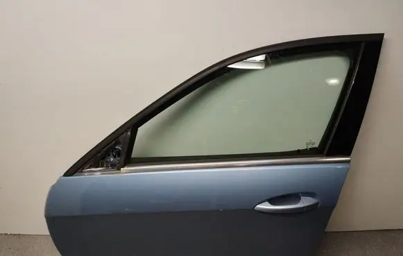Mercedes-Benz E W212 Front door A2127200105