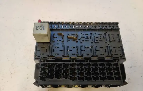 Volkswagen Multivan T4 Fuse box set 357937039