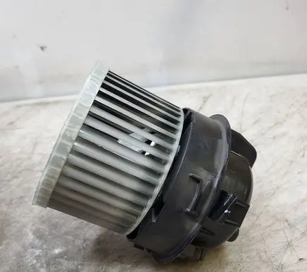 Peugeot 2008 II Heater fan/blower 7015011001 A0095V01 202103131307