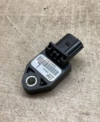 Toyota Avensis T250 Airbag deployment crash/impact sensor 8983405010 228507391G